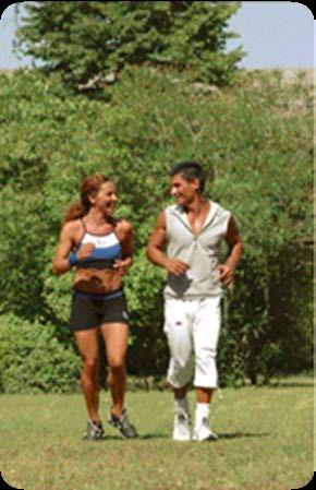 Esercizio fisico e fisiologia cardiaca SANITA L esercizio fisico costante, soprattutto aerobico(camminata, corsa leggera) induce un adattamento delle dimensioni della