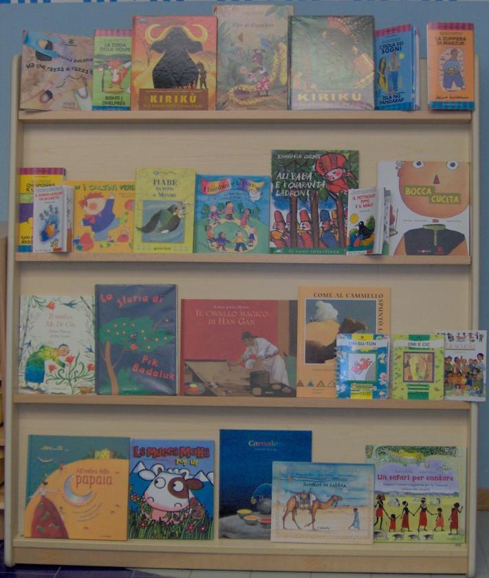 PROGETTO BIBLIOTECA: Il libro costituisce un esperienza significativa sia per i bambini che per i genitori.