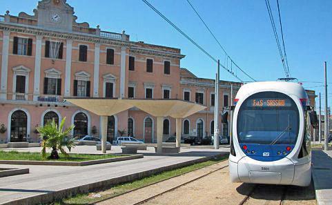 Il tram-treno in Europa oggi Sassari 2006 Apertura tratta tramviaria urbana di 2,5 km (stazione centro). 2009 Prolungamento del servizio a S.