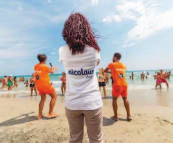 PUGLIA Nick club 12/17 anni con tornei e corsi sportivi collettivi, giochi collettivi, spettacoli e feste. La struttura dispone di 2 campi polivalenti tennis e calcetto, campo da beach volley.