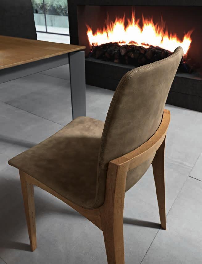 sedia MABEL - cod. 2MA2OE ecopelle vintage OLIVA struttura GROOVE MABEL chair ecoleather vintage OLIVA GROOVE structure finishing tavolo SHARP - cod. 1SH4EA fin.