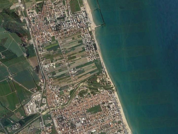 PENNELLO TRASVERSALE REALIZZATO A VILLA ROSA NEL 2006 VILLA ROSA: TRATTO EROSO ALBA ADRIATICA: TRATTO EROSO Fig. 3 In fig. 1 e fig. 2 è rappresentato il tratto di Alba Adriatica in erosione. La fig.