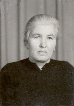 FOTO 27 BIANCHINO Anna (fu Giuseppe e fu RUBINO Maria Donata) nata il 23 Aprile 1906 nella casa