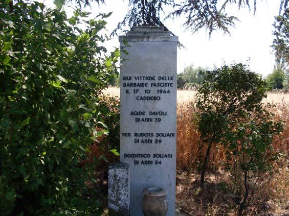 RE Codemondo, Coviolo, Rival Alle Vittime delle Barbarie Fasciste cadute in loco Il cippo è in marmo. L'inaugurazione del monumento è avvenuta il 14 ottobre 1945.