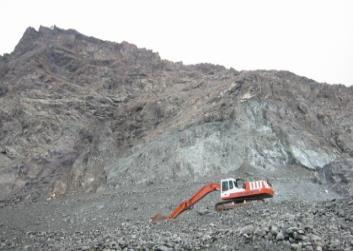 - Cave: attività estrattive su rocce ofiolitiche alle quali spesso è associato impianto di vagliatura e