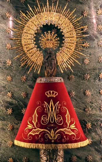 Un'altra dimostrazione importante del fervore religioso dell'antica Caesaraugusta è la sua Semana Santa. L'urbe si veste a festa per ricordare la Passione di Cristo.