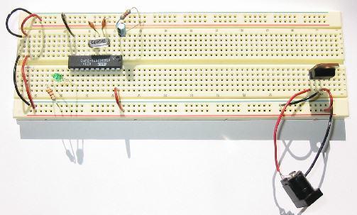 La breadboard o scheda per prototipi è un dispositivo di