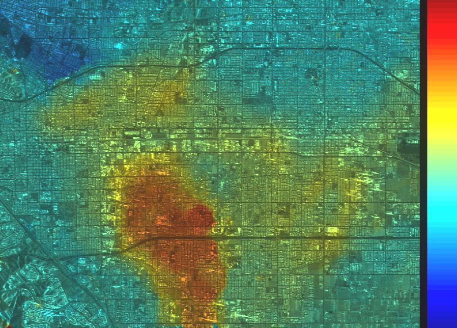 avvalendosi di dataset consistenti in almeno 25-30 immagini ERS. In aree ad elevata urbanizzazione, la densità spaziale di PS raggiunge valori molto alti: 100 400 PS/km 2.