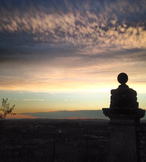 LA MEDITAZIONE TUTTO CIO CHE CI FA STARE BENE NELL AMBIENTE E IN NOI STESSI RINFORZA IL SISTEMA IMMUNITARIO, LE NOSTRE FORZE