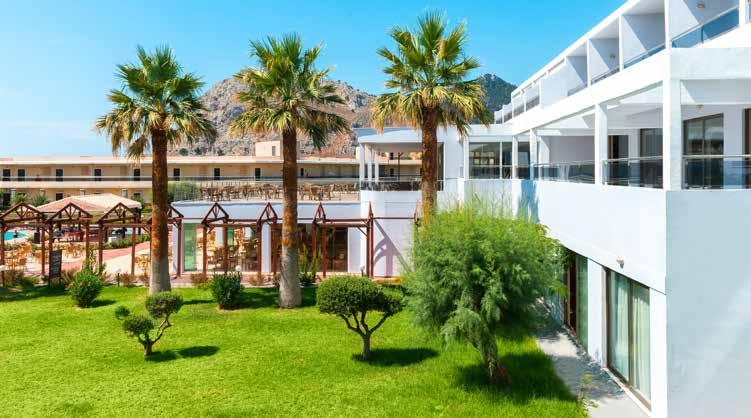 RODI Hotel Lutania Beach IDEALE PER: FAMIGLIE, COPPIE Una struttura di ottimo livello, situata in una splendida posizione di fronte alla spiaggia di Kolymbia.