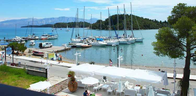 LEFKADA Residence Nidri Bay IDEALE PER: COPPIE, GIOVANI Una piccola struttura, semplice ed essenziale, situata nelle immediate vicinanze di Nidri, una delle località più vivaci dell isola.