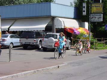 categorie di ciclisti più 'deboli', mentre dovrebbe essere preclusa alle altre categorie Come evidenziato dalla maggior parte dei manuali europei di progettazione di reti ciclabili, i ciclisti non