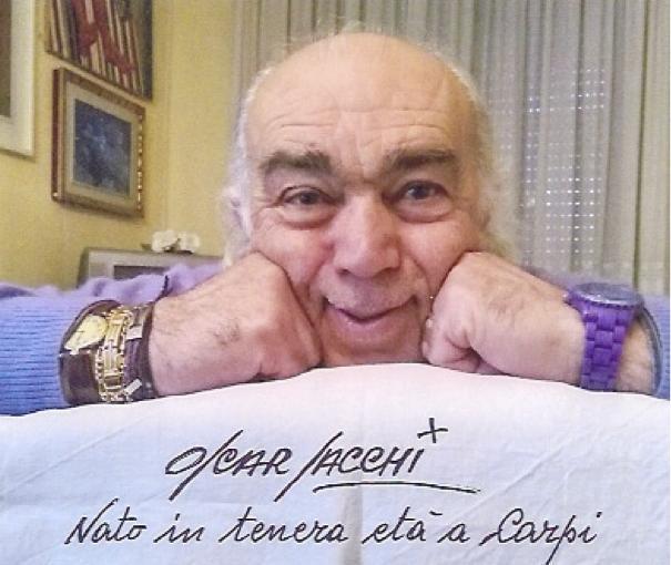Oscar Sacchi Nato a Carpi nel 1946 e imprenditore a tempo pieno, occupa quello vuoto facendo l umorista. Autore di testi di cabaret, vignettista e grafico, dagli anni 70 collabora con Help!