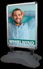 Whirlwind - Insegna per esterno bifacciale con movimento a dondolo - Base sagomata con ruote riempibile con acqua o sabbia (capacità 25 litri (A1) / 55 litri (A0) / 49 litri (B1))