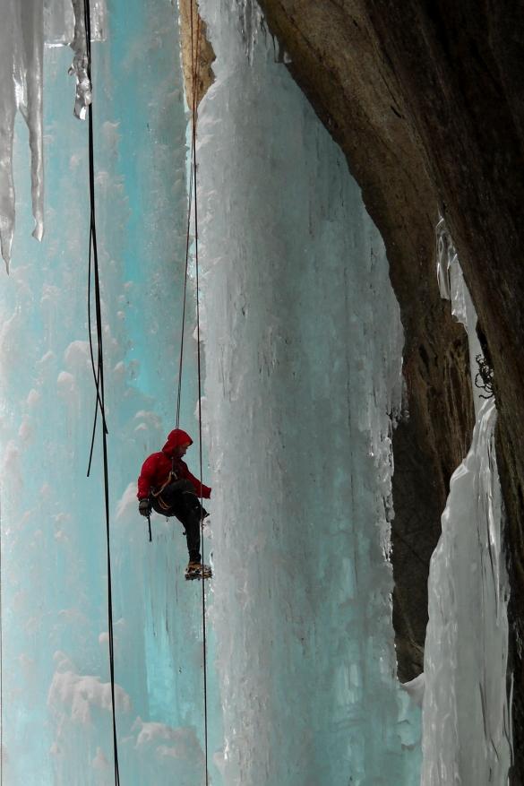 APRILE - MAGGIO CORSO DI ROCCIA A cura della Scuola di Alpinismo