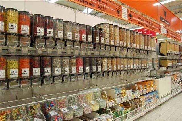 Vendita alla spina o refill per varie tipologie di prodotti : Il Self Discount rappresenta per Auchan non solo la possibilità di poter garantire il prezzo più basso in assoluto sulle prestazioni