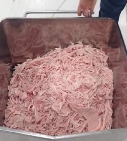 La spezzatrice di blocchi congelati ProfyFlaker è progettata appositamente per frantumare blocchi congelati di carne, pesce e pollame
