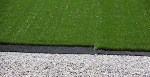 Campi in erba sintetica Sotto il manto da gioco Aiuta livellamento delle superfici di appoggio Dona elasticità alla
