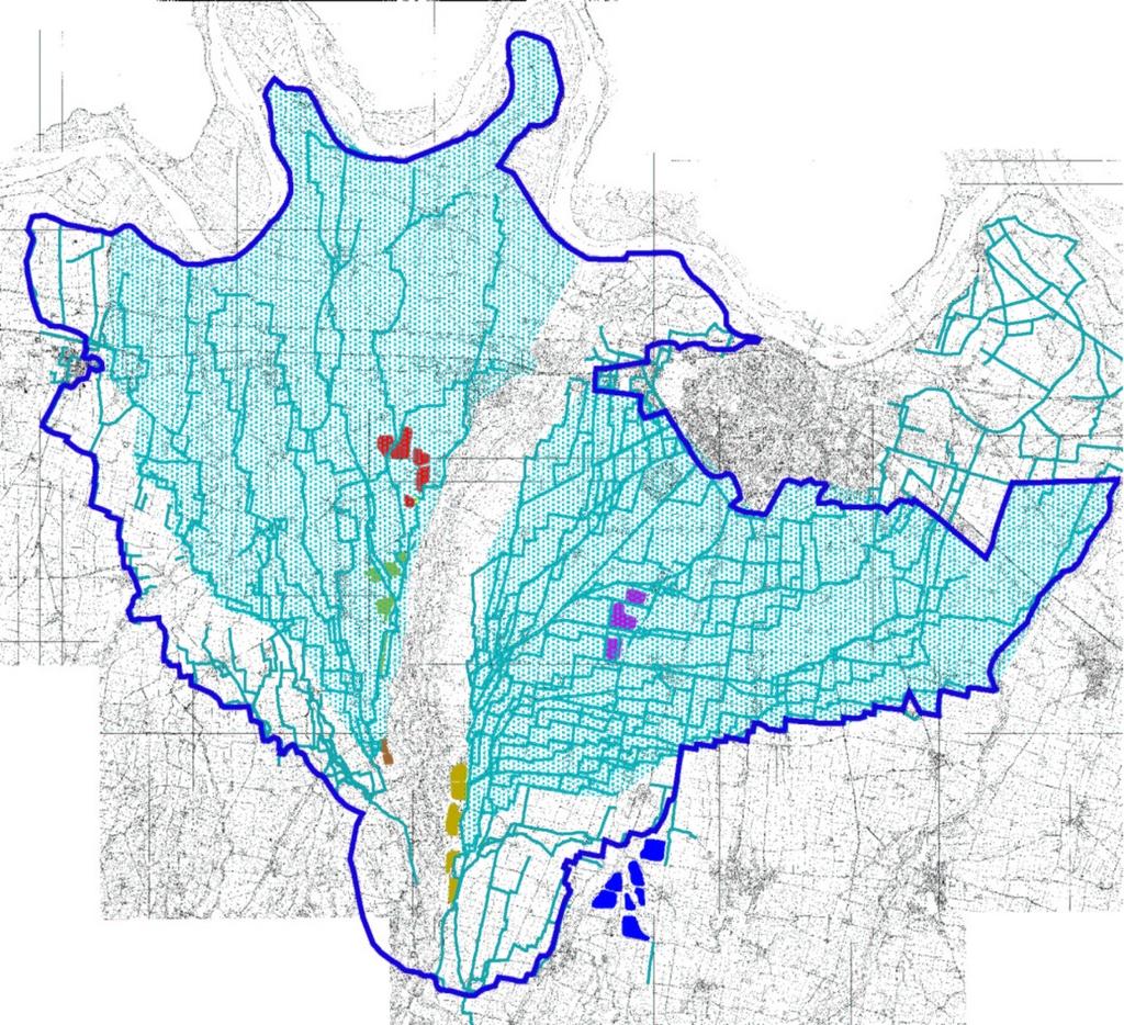 Usi agricoli irrigui A valle di Rivergaro sono presenti le derivazioni di acqua gestite dal Consorzio di Bonifica di Piacenza: tre adduttori principali prelevano acqua dal fiume sia