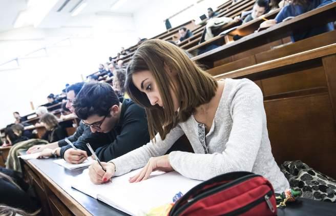 Il team formativo è composto da docenti formatori professionisti, manager, consulenti di direzione, provenienti anche dal mondo universitario, con più di 15 anni di lavoro