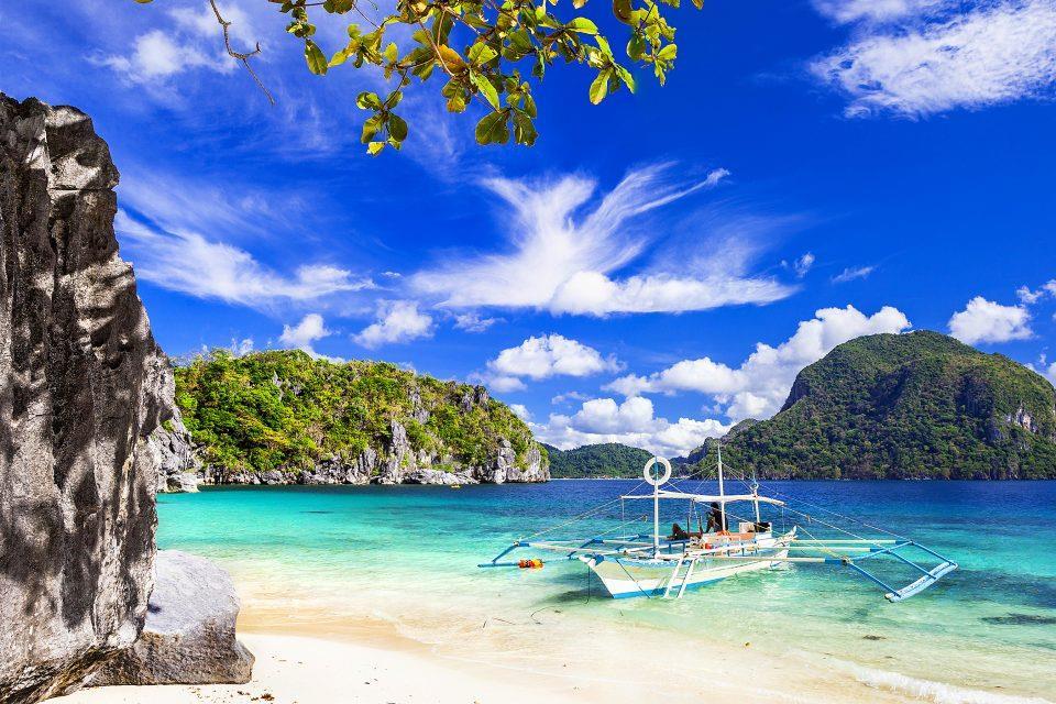 Settimo giorno/venerdì 26 aprile Coron Trasferimento da El Nido a Coron via nave. Questo è l arcipelago più a nord di Palawan, fuori dalle rotte turistiche!