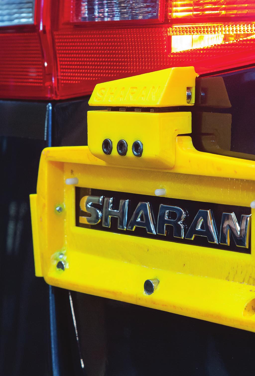 Stemma portellone Sharan 2.0 Stemmi Garantisce il corretto posizionamento del marchio 2.0 TDI, ripetutamente e con efficienza.