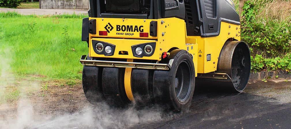 COMPATTAZIONE PRECISA. Per aumentare la flessibilità in spazi ristretti, BOMAG offre rulli con tamburi filomuro. I tamburi sono sostenuti solo su un lato e sono disassati.