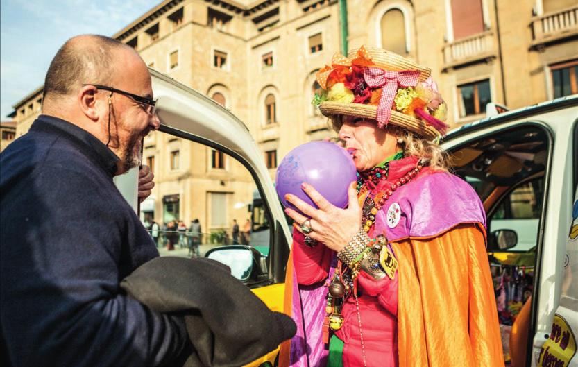 Ogni anno scegliamo un iniziativa di solidarietà sociale da sostenere, uno di quei piccoli progetti locali che, non essendo sotto i riflettori, fanno più fatica a reperire le risorse necessarie,