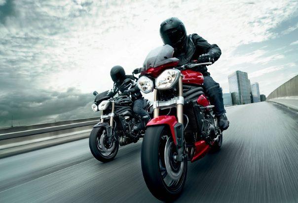 TRIUMPH ROADSTERS & SUPERSPORTS MOTORCYCLES &