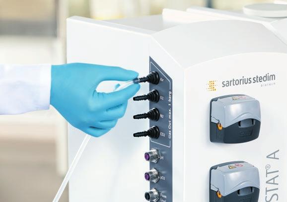 BIOSTAT A a colpo d occhio L unità di controllo di BIOSTAT A è dotata di tutte le caratteristiche e funzioni necessarie per la misurazione e il controllo: pompe Fast Load, modulo di insufflazione e