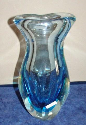 1,00 0,00 18 vaso in vetro Murano blu 101-9628