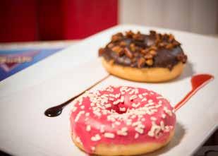 Donuts: Choco o Pink Le famose ciambelle della tradizione americana, glassate