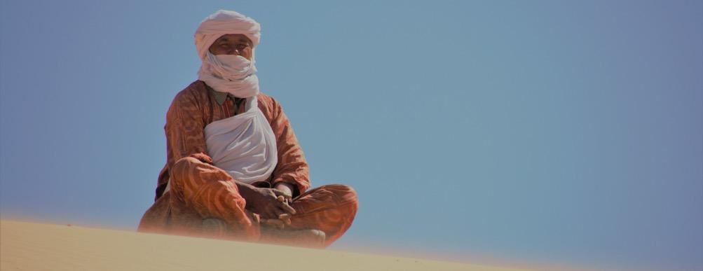 27/28/29/30 Aprile Parco del Tassii N' Ajjer (Tin Merzouga - Oued in Djeran - Erg Admer - Essendilene) Fatti i permessi per il parco, doccia, colazione e gasolio si prende la strada per il Tadrart,