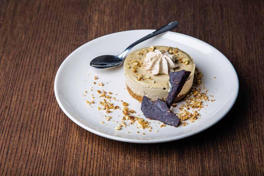 LE MOUSSE MOUSSE AL caffe CON CROCCANTINO AL CIOCCOLATO UN DOLCE DECISO, DAL GUSTO IMPORTANTE.