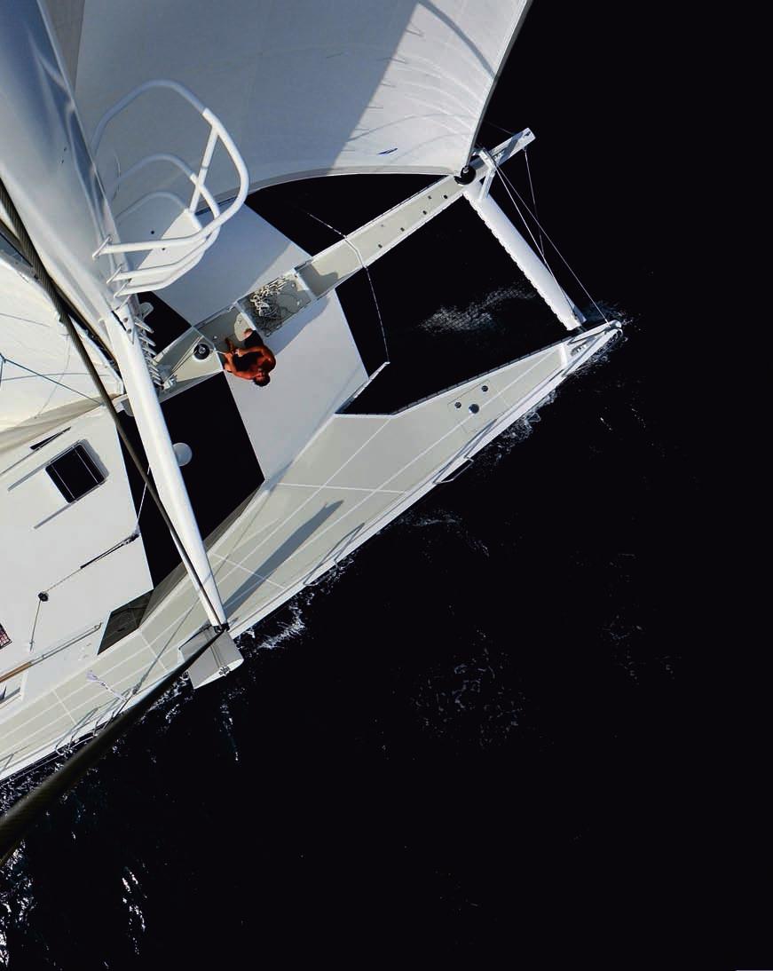 diamante 555 Catamarano tutto italiano con soluzioni innovative. dalle linee esterne al layout.