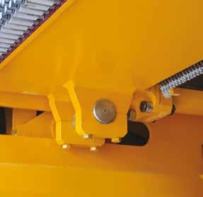 The blade holder unit slides on STRAIGHT ARTICULATED GUIDES for which MAINTENANCE COSTS HAVE BEEN ELIMINATED, as they do not need to be