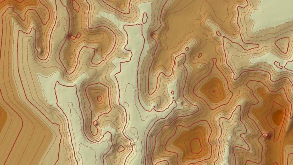DTM e curve di livello 2 I modelli digitali del terreno rappresentano l elevazione del terreno rilevato (DTM) o degli elementi naturali ed antropici presenti (DSM).