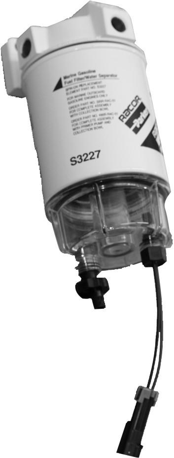 MANUTENZIONE 7. Scollegare il collegamento del cablaggio del sensore di acqua nel combustibile (WIF) dalla vaschetta. NOTA: Rimuovere il filtro con la vaschetta collegata. 8.