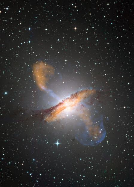 La galassia attiva Centaurus A ripresa a diverse lunghezze d'onda (foto: ESO/WFI;