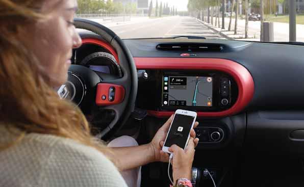 Sei sempre connesso Il nuovo sistema multimediale EASY LINK ti permette di utilizzare le tue app Android Auto e Apple CarPlay compatibili direttamente sul touchscreen da 7 della tua