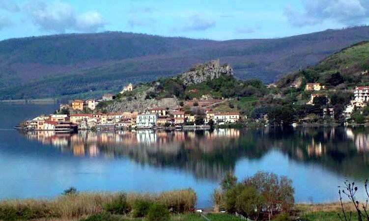 html I tre paesi sul lago: Trevignano Romano: