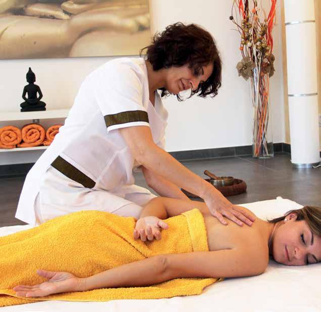 MODULO 1 / MASSAGGIO AYURVEDICO Il corso di massaggio ayurvedico è professionale ma è anche un immersione nell antica tradizione indiana del massaggio.