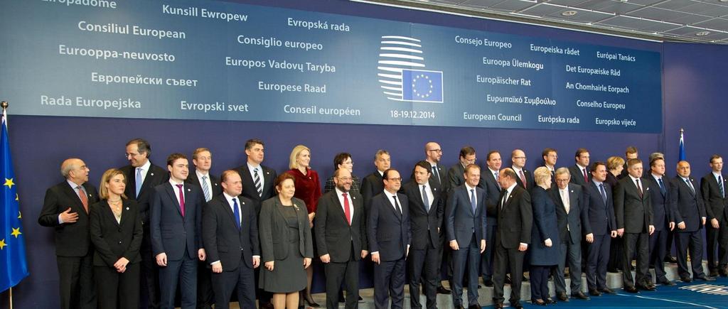 IL CONSIGLIO EUROPEO (Presidente: Donald Tusk) Da non confondere né con il Consiglio (istituzione) né con il Consiglio d Europa (organizzazione internazionale).