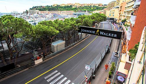 R ESIDENZA E R M A N N o La nostra terrazza 'Platinium' si trova al 5 piano del palazzo Ermanno.