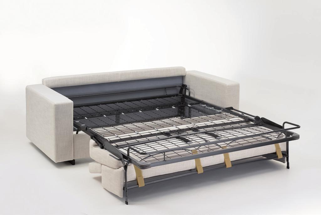 Cube - weldmesh sleeping deck The frame is constructed in high resistance cold rolled steel square pipes 30x30 mm.