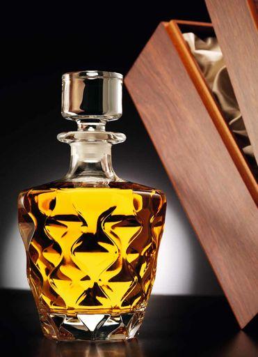 Decanter in cristallo soffiato a mano, con decoro originale Klimt in oro zecchino a rilievo.