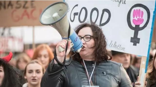 E allora, un movimento femminista nazionale polacco esiste.