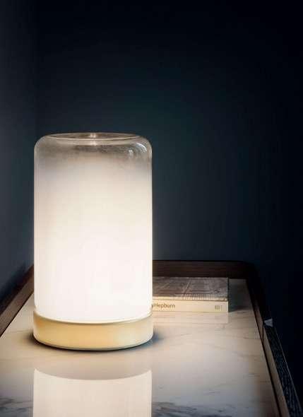 POP design Marco Corti Collezione di lampade da tavolo e pendenti a luce diffusa in vetro trasparente o decorata e dalle diverse nuances.