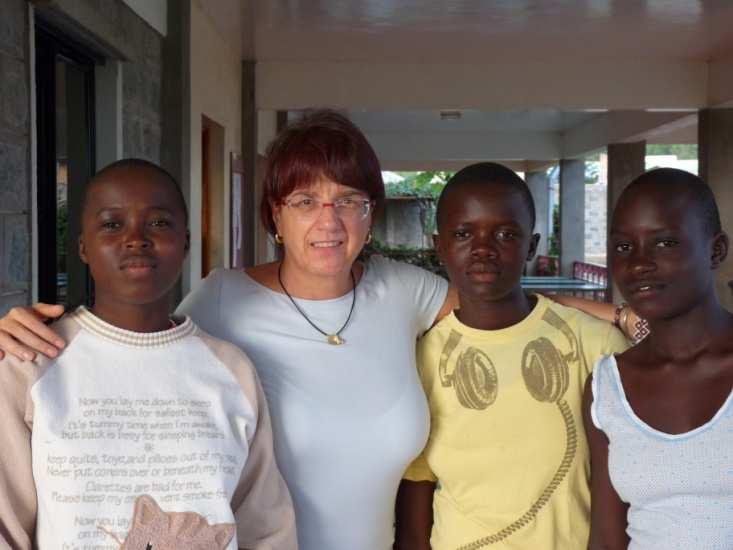 7 th December Antonella, Giovanna and Nedda who were scheduled to leave for Italy the following day visit the Centre to bid farewell to the children.