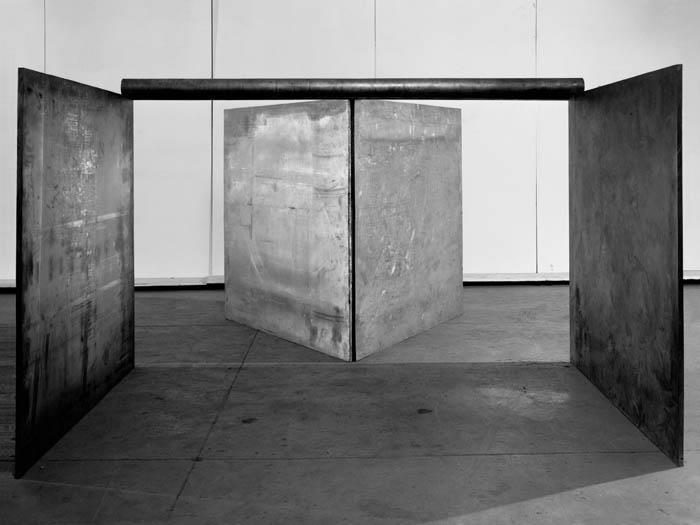 Richard Serra - V + 5: To